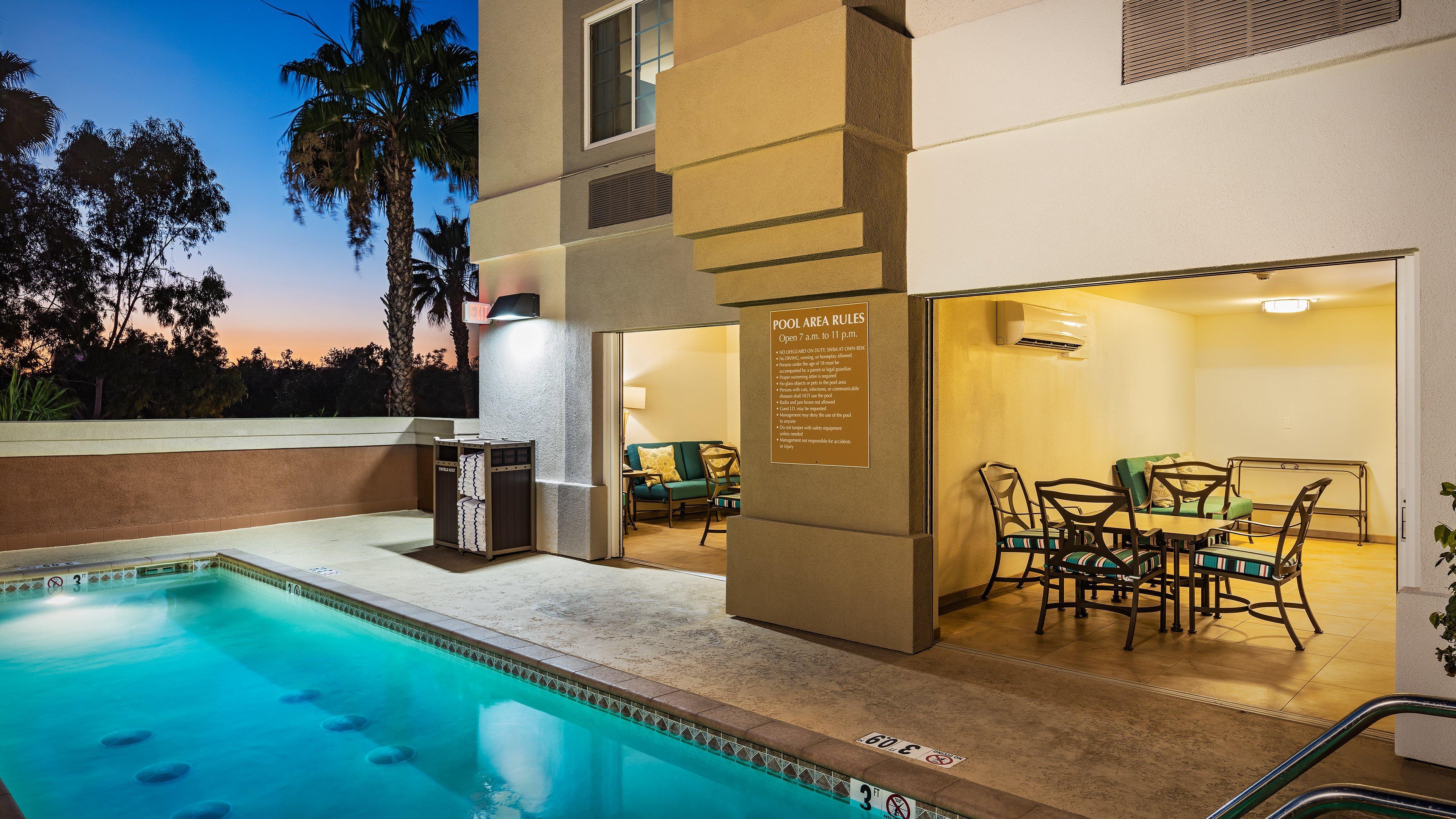 Candlewood Suites Anaheim - Resort Area, An Ihg Hotel Exterior photo